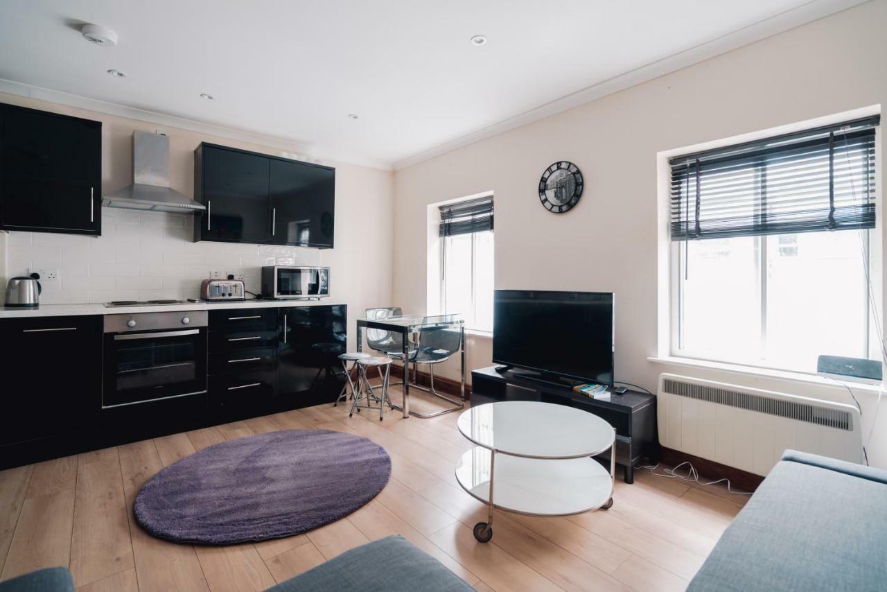 Selfridges On Oxford Street Apartment London