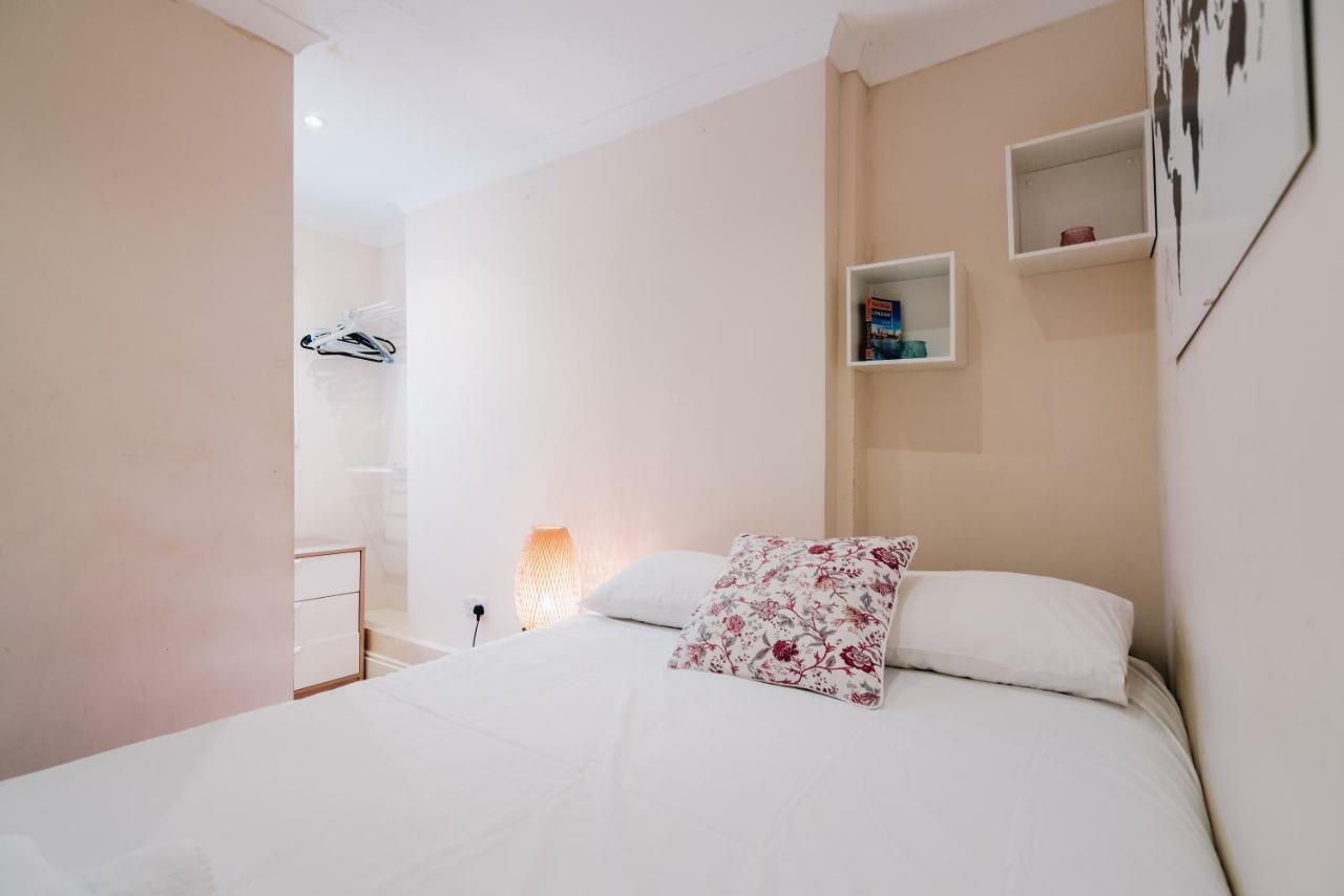 Selfridges On Oxford Street Apartment *